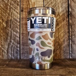 Yeti Camo Rambler Collection Tumbler 20 oz.